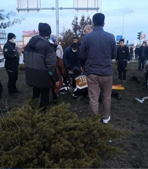 Milletvekili Yediyıldız ve oğlu, kazada yaralandı