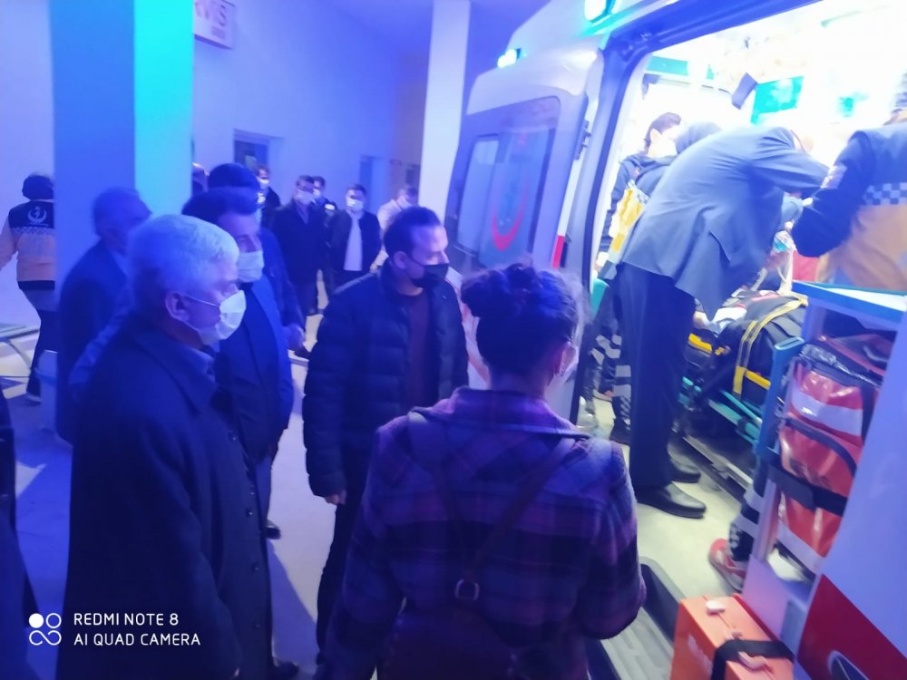 Milletvekili Yediyıldız ve oğlu, kazada yaralandı
