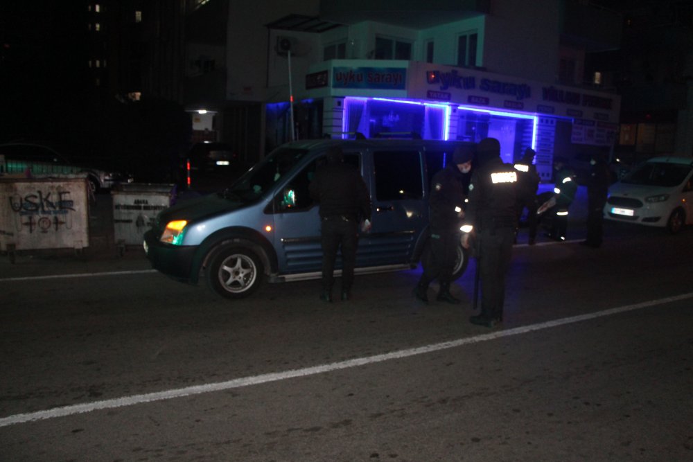 Sokağa çıkma kısıtlamasına uymadılar, çeşitli bahane ürettiler