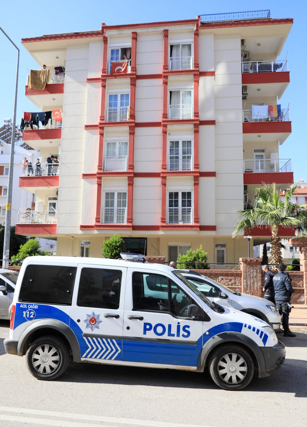 Yüzündeki yaraların izi kalınca bunalıma girip, intihar etti iddiası