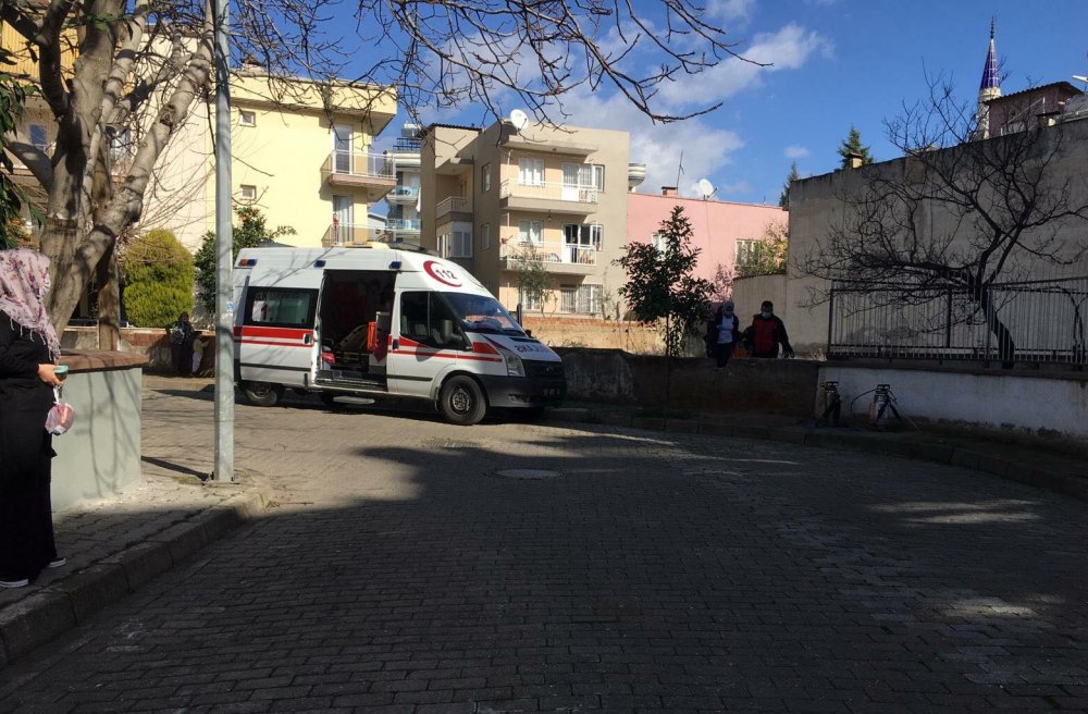 Aydın'da 16 ve 17 yaşında iki genç kız, birlikte intihar girişiminde bulundu