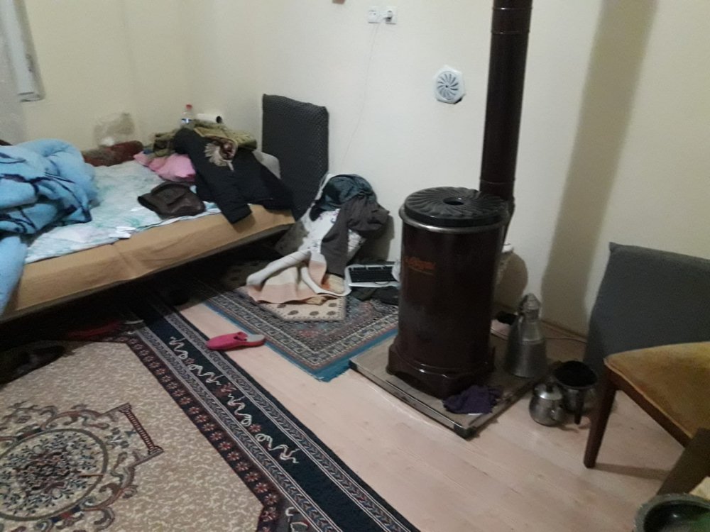 Babaanne ve torunu sobadan çıkan karbonmonoksit gazından zehirlenerek öldü