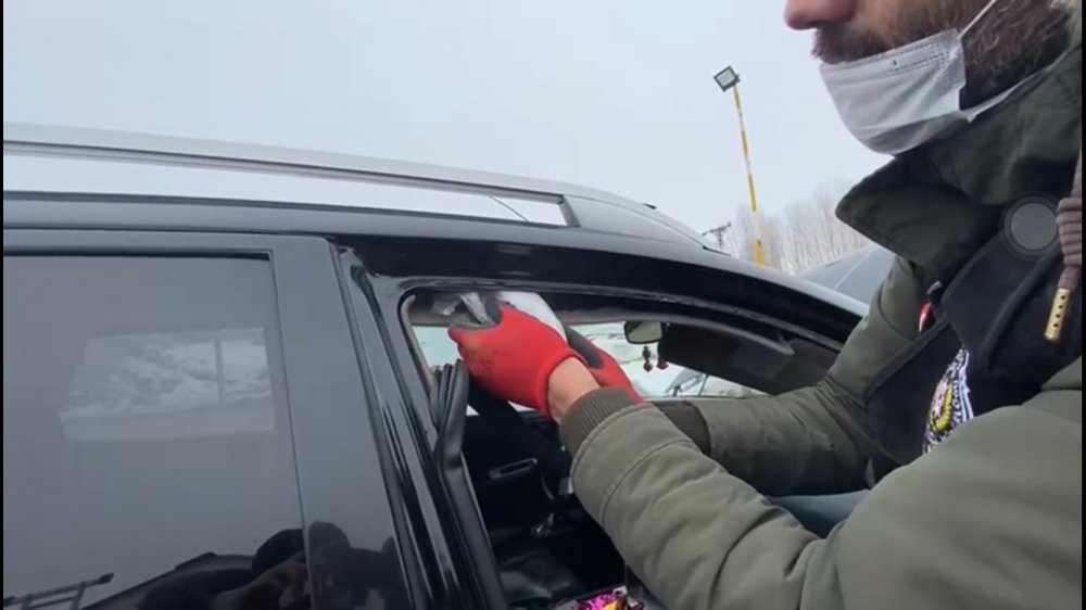 Baldızının otomobiliyle uyuşturucu taşırken yakalandı