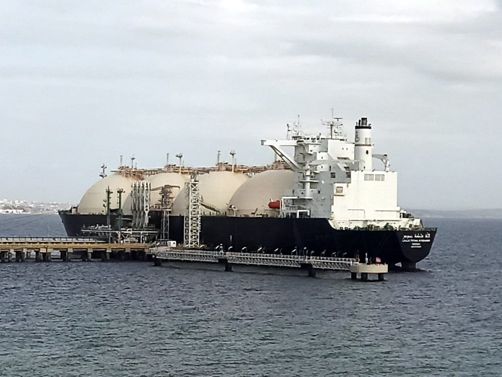 Dünyanın en büyük LNG gemilerinden N’Soumer, Tekirdağ'da