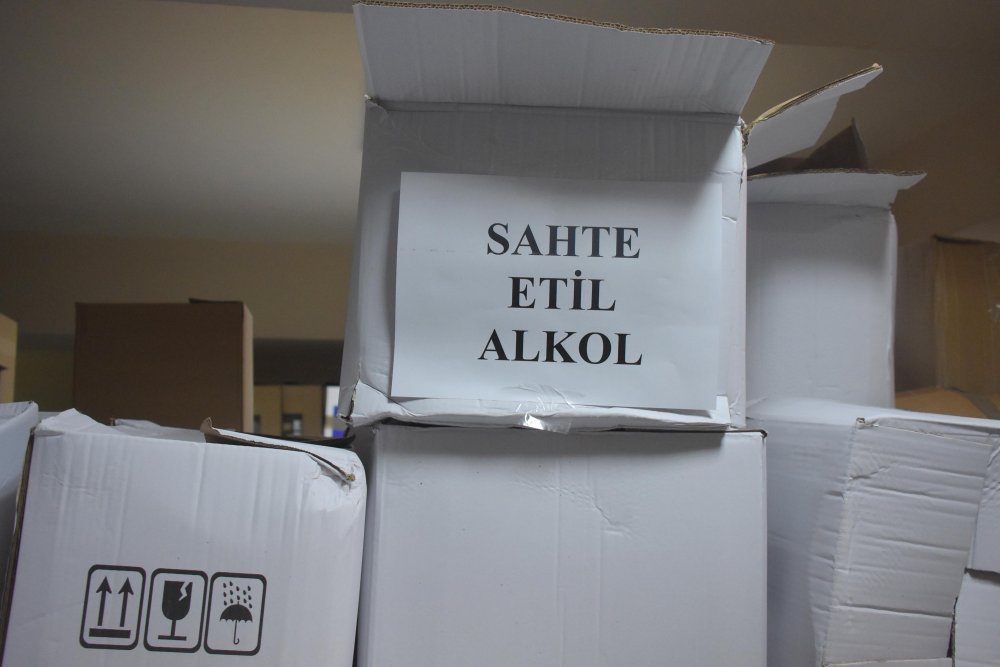 Etil alkol kaçakçılarının 'etiket' oyunu: 3 gözaltı