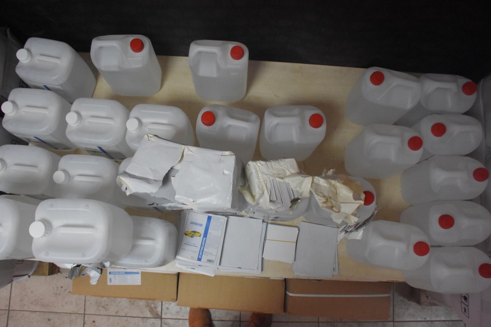 Etil alkol kaçakçılarının 'etiket' oyunu: 3 gözaltı
