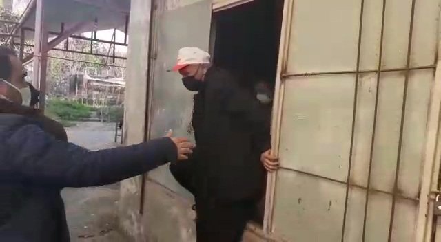Metruk binada kumar oynarken yakalanan 8 kişiye 25 bin 200 lira ceza