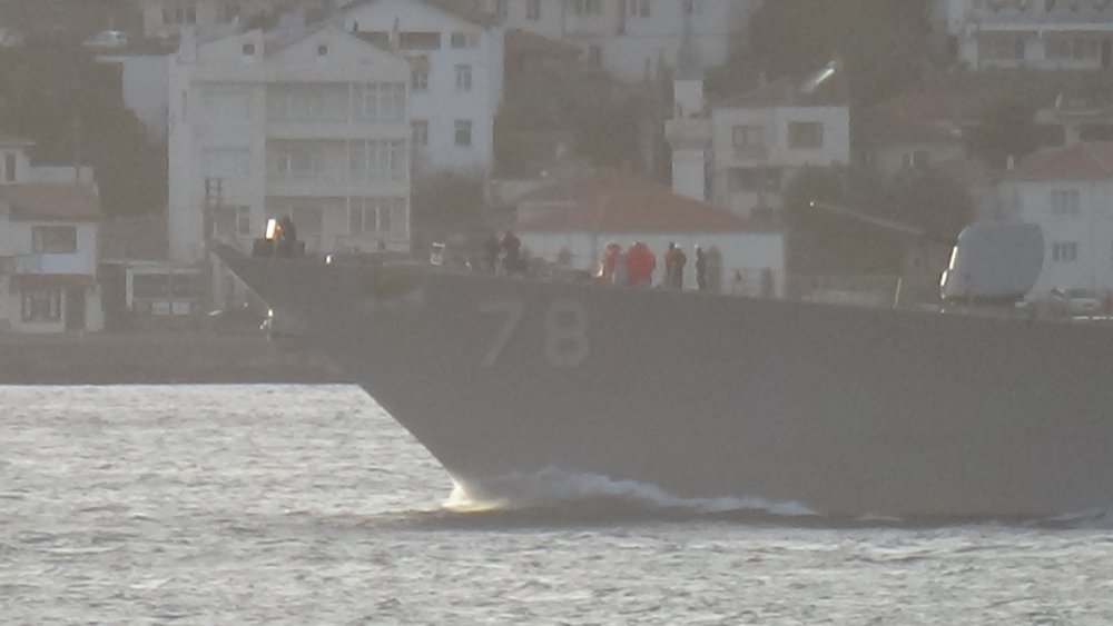 ABD savaş gemisi Çanakkale Boğazı’ndan geçti