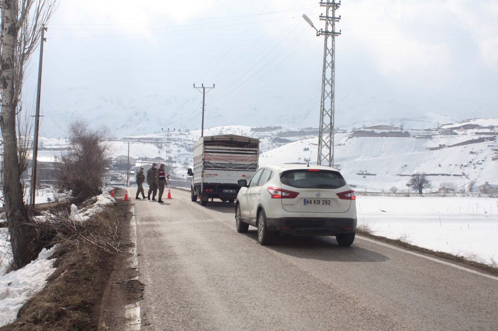 Çelikhan’da bir mahalle karantinaya alındı