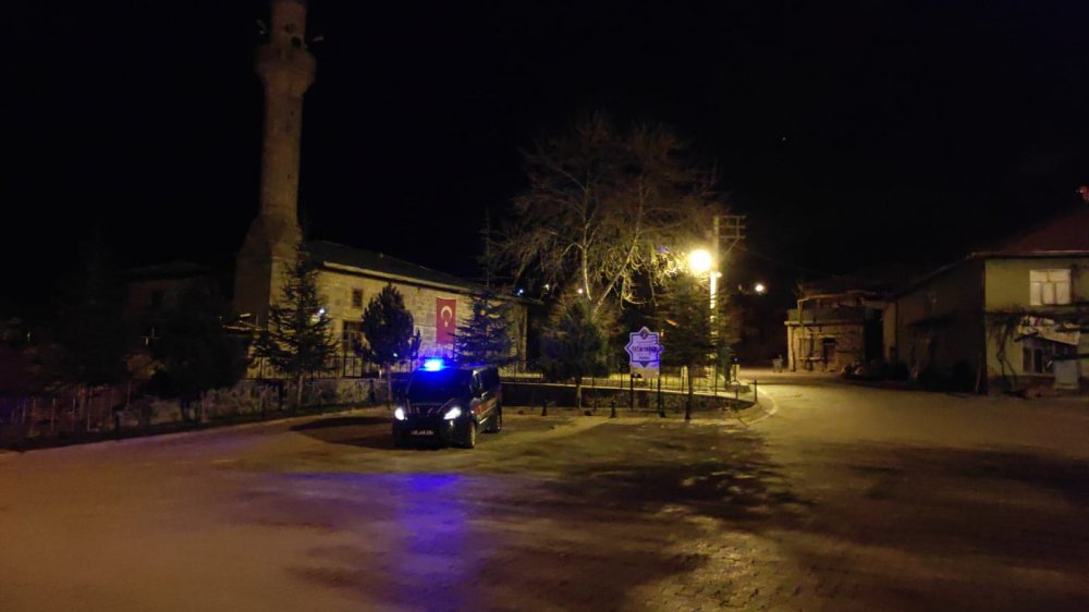 Konya'da bir mahallede mutasyonlu virüs karantinası!