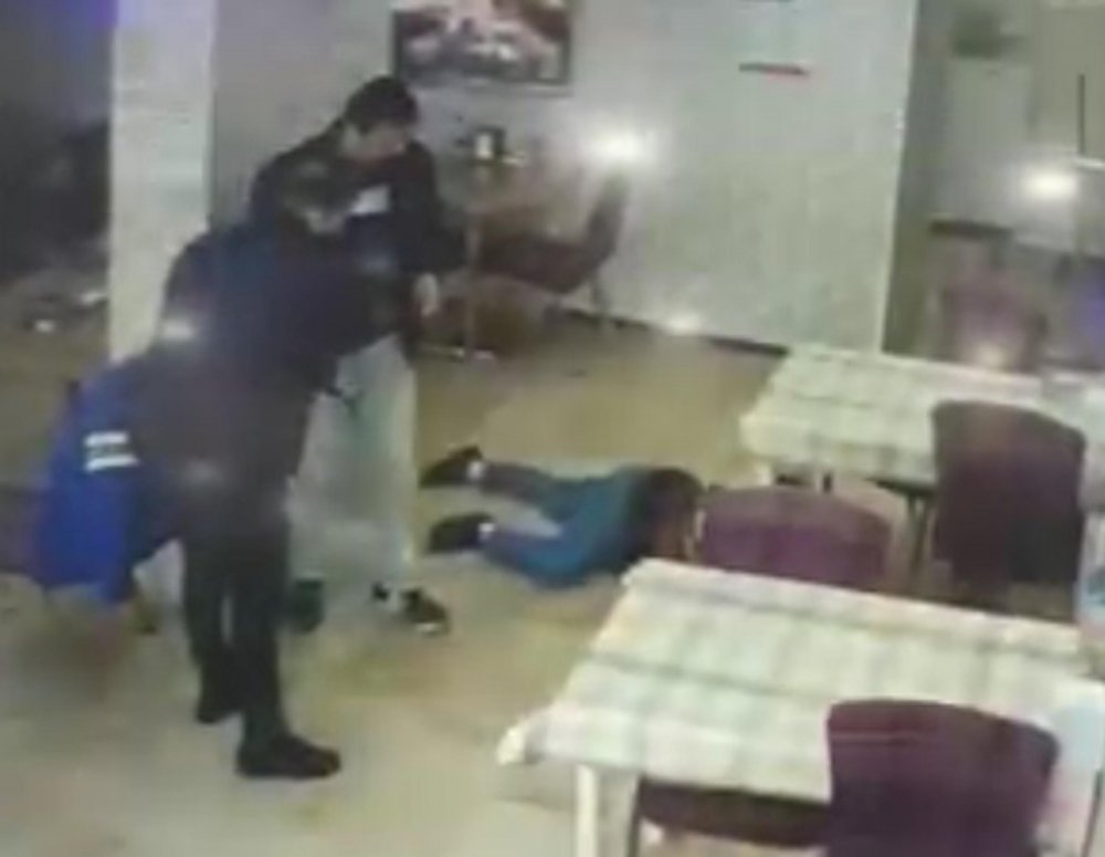 Tekirdağ’da indirim yapmayan kadın dönercinin bıçaklandığı an kameraya yansıdı