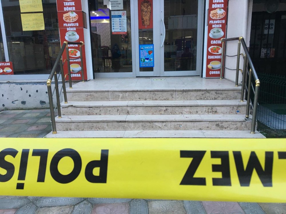 Tekirdağ’da indirim yapmayan kadın dönercinin bıçaklandığı an kameraya yansıdı