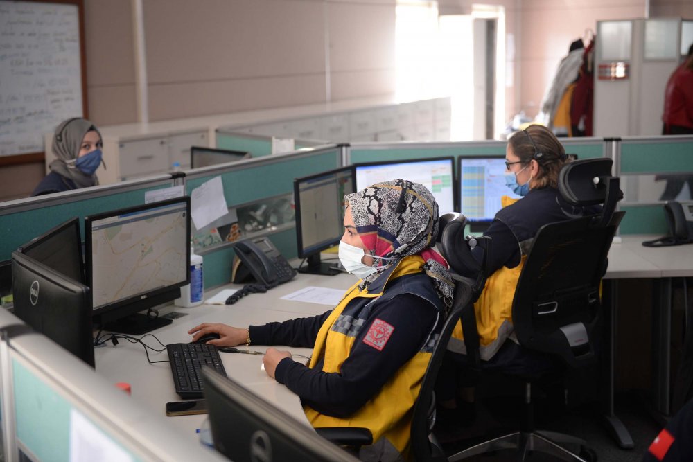 ‘112 Acil’i arayıp evlenme teklifi eden de var, eşinden ayrıldığı için sohbet etmek isteyen de’