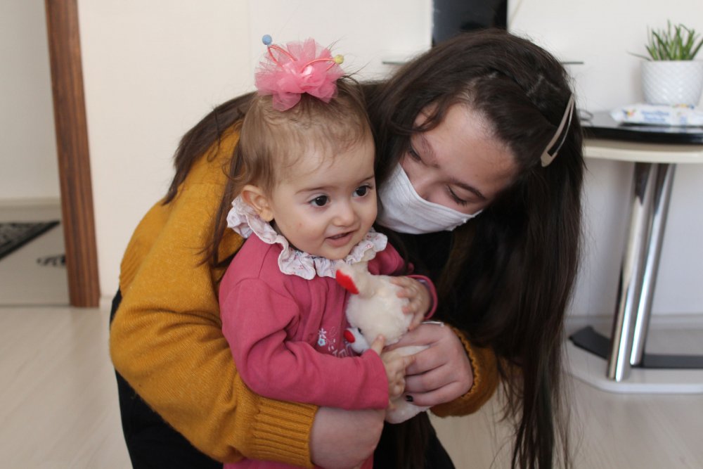 15 aylık Zeynep'e ilik nakli için ailesi uygun donör arıyor