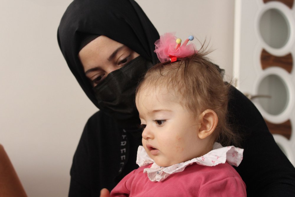 15 aylık Zeynep'e ilik nakli için ailesi uygun donör arıyor