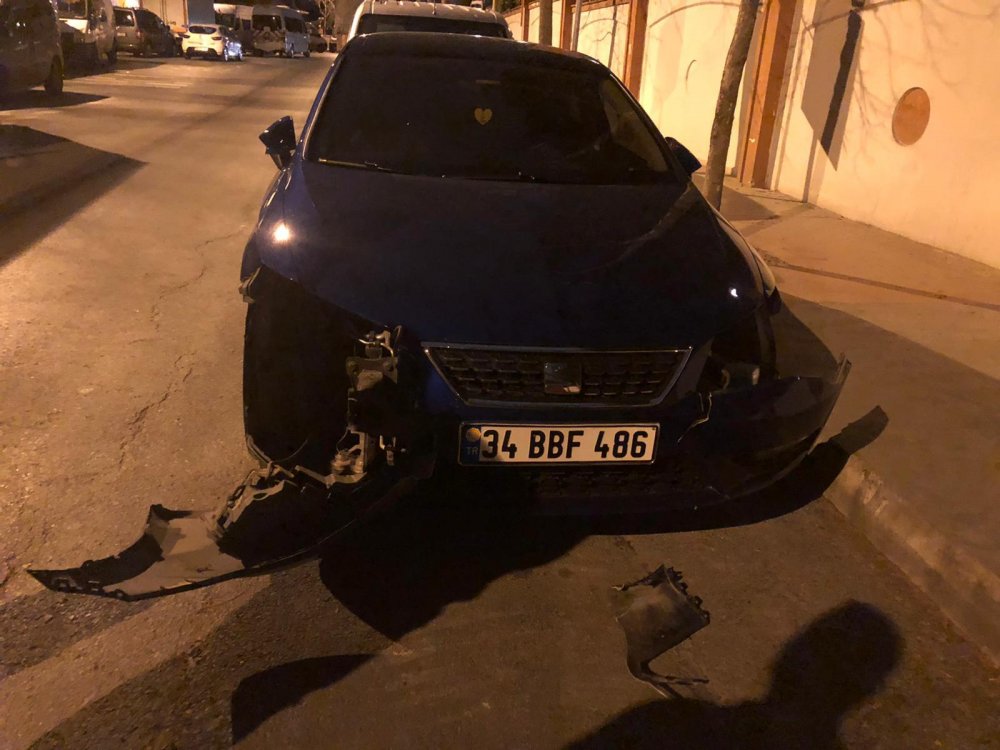 20 bin liralık farları saniyeler içinde çaldılar... Kameraya yakalandılar!