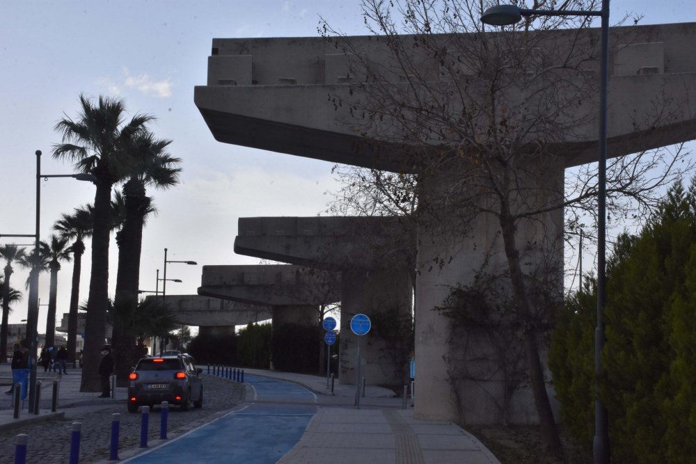 Alsancak viyadükleri kaldırılıyor