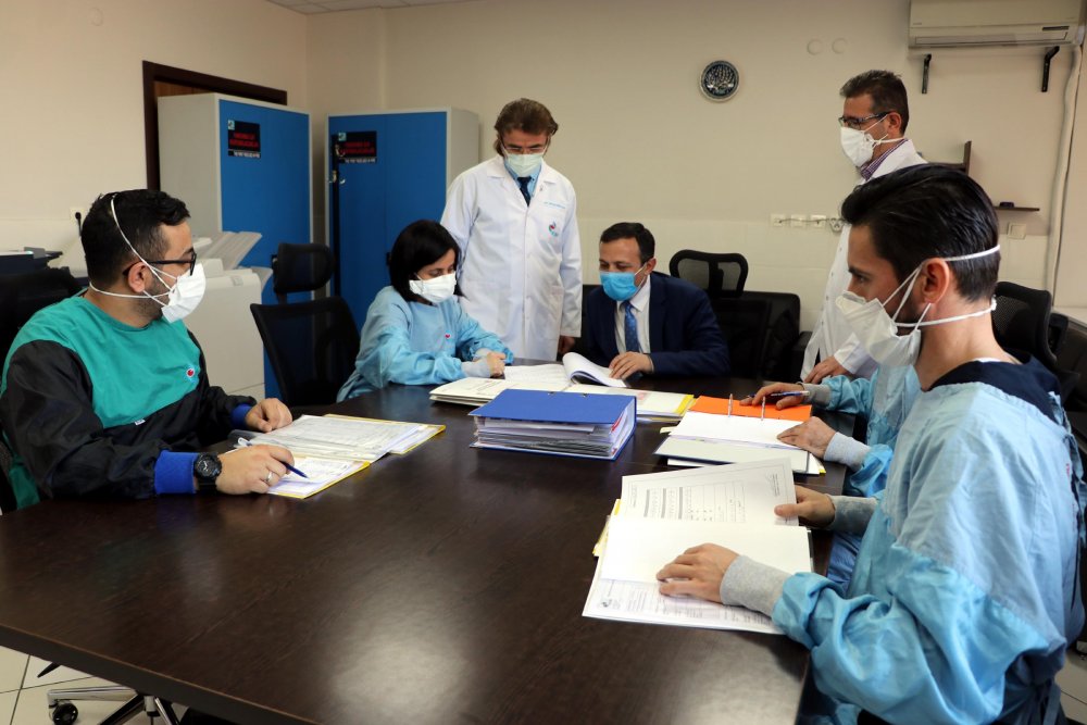 ERÜ Rektörü Çalış'tan Faz-2'de ilk doz uygulanan 3 gönüllünün durumu hakkında açıklama