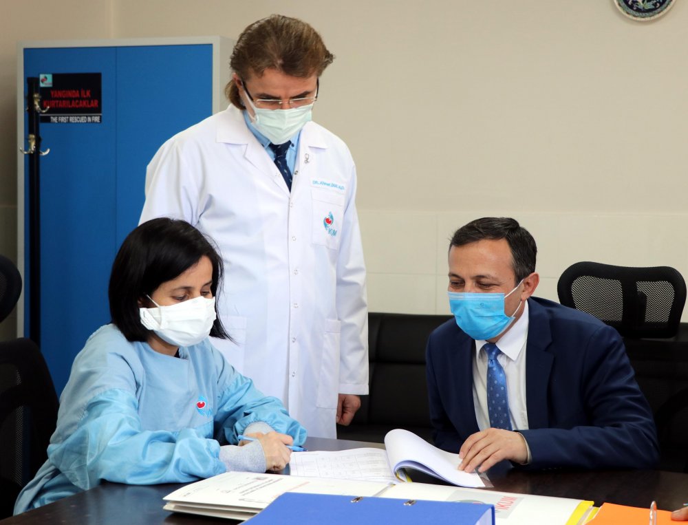 ERÜ Rektörü Çalış'tan Faz-2'de ilk doz uygulanan 3 gönüllünün durumu hakkında açıklama