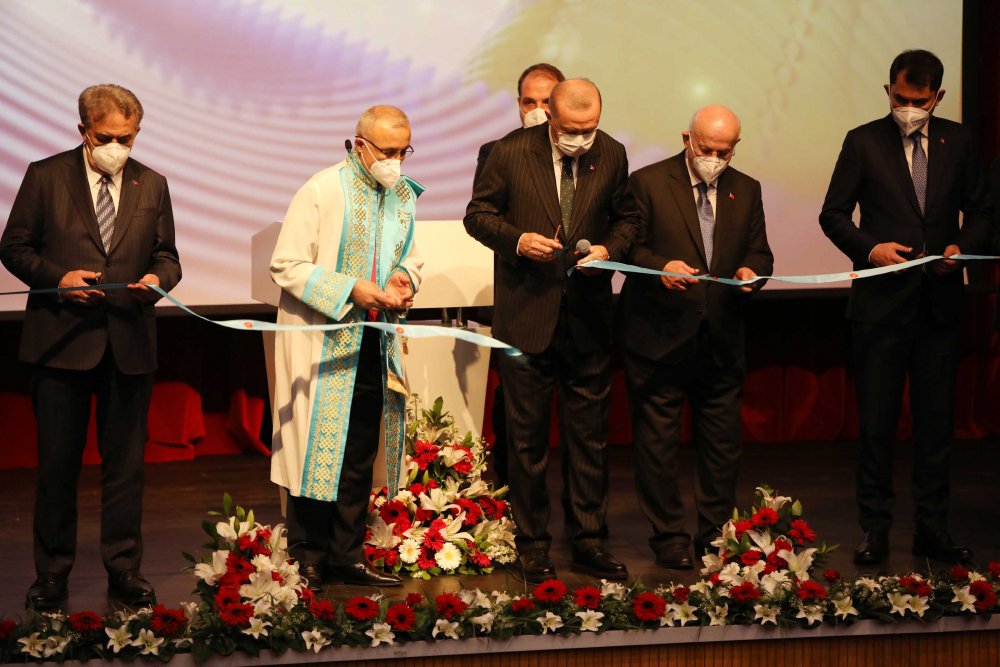 Cumhurbaşkanı Erdoğan: Üniversitelerimiz tek tipçi anlayıştan uzaklaştıkça farklı değerler üretir hale geldi