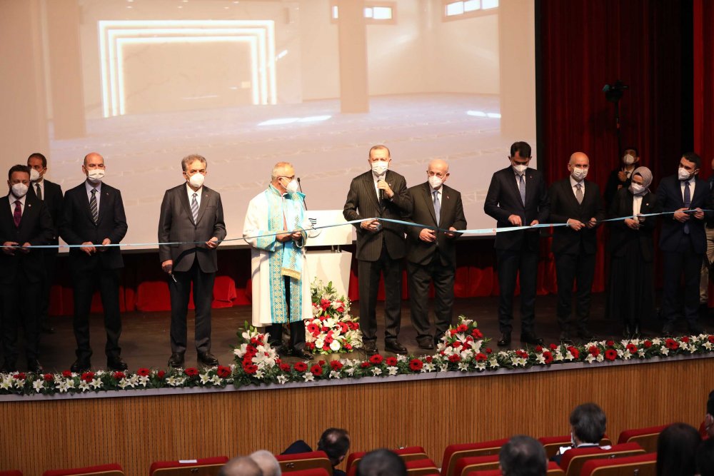 Cumhurbaşkanı Erdoğan: Üniversitelerimiz tek tipçi anlayıştan uzaklaştıkça farklı değerler üretir hale geldi