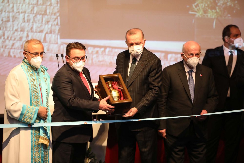 Cumhurbaşkanı Erdoğan: Üniversitelerimiz tek tipçi anlayıştan uzaklaştıkça farklı değerler üretir hale geldi