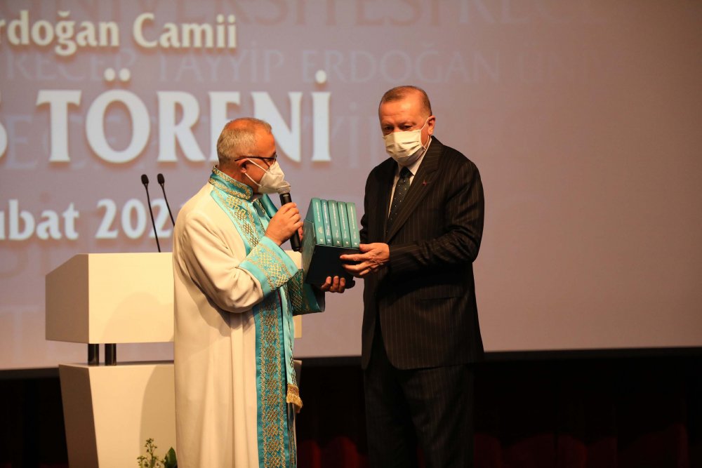 Cumhurbaşkanı Erdoğan: Üniversitelerimiz tek tipçi anlayıştan uzaklaştıkça farklı değerler üretir hale geldi