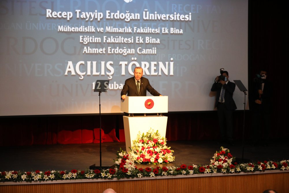 Cumhurbaşkanı Erdoğan: Üniversitelerimiz tek tipçi anlayıştan uzaklaştıkça farklı değerler üretir hale geldi