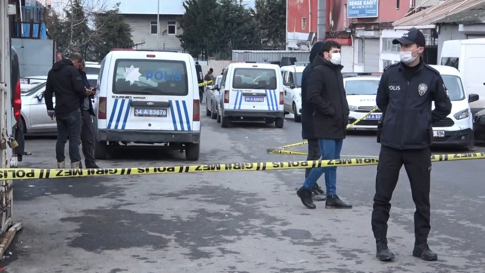 İstanbul Esenyurt'ta silahlı kavga!