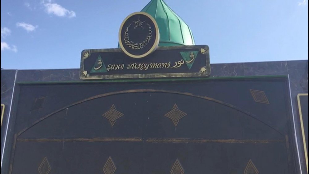 Sözde 'dergah' kurdu... 'Şifa dağıtıyorum' dedi... 13 milyon lira vurgun yaptı!