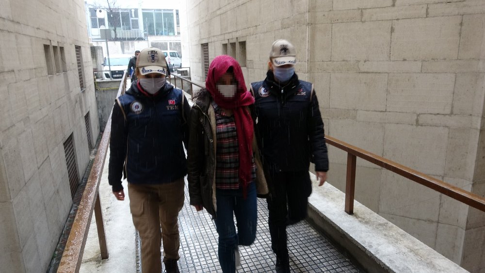 İkna yoluyla teslim olan PKK’lı kadın terörist, Bursa’ya getirildi