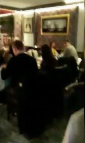 Kısıtlama olmasına rağmen restoranlara ilgi büyük