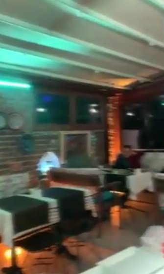 Kısıtlama olmasına rağmen restoranlara ilgi büyük