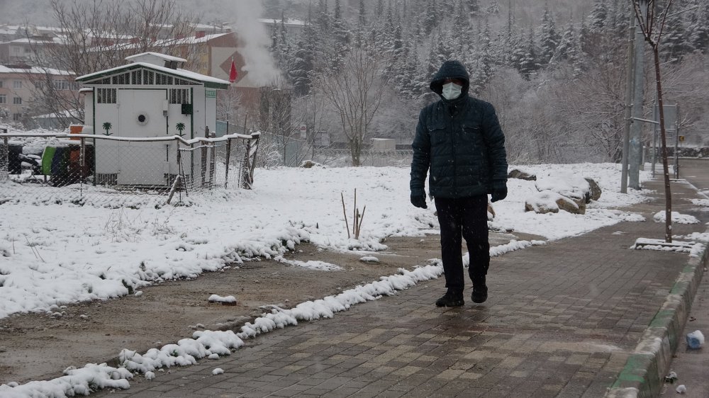 Meteoroloji uyarmıştı; Bursa'da yoğun kar yağışı