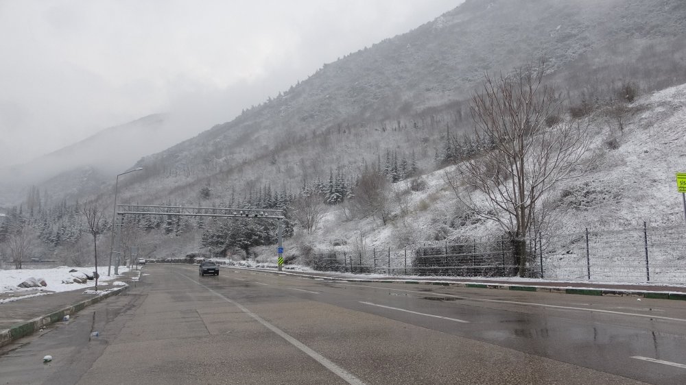Meteoroloji uyarmıştı; Bursa'da yoğun kar yağışı