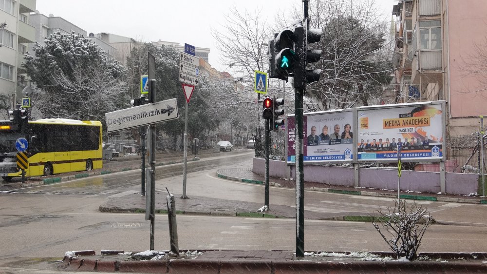 Meteoroloji uyarmıştı; Bursa'da yoğun kar yağışı