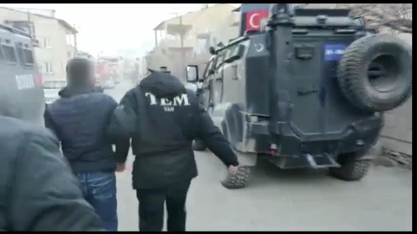 Van'da terör işbirlikçilerine operasyon
