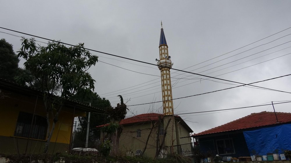 25 kişinin koronavirüse yakalandığı 150 hanelik mahalle karantinaya alındı
