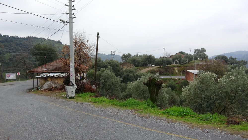 25 kişinin koronavirüse yakalandığı 150 hanelik mahalle karantinaya alındı