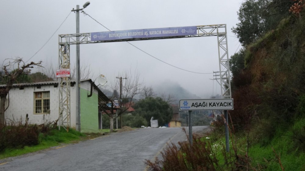 25 kişinin koronavirüse yakalandığı 150 hanelik mahalle karantinaya alındı