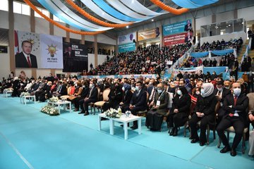 AKP'li Şahin: Yalan bunların ağzına yuva yapmış