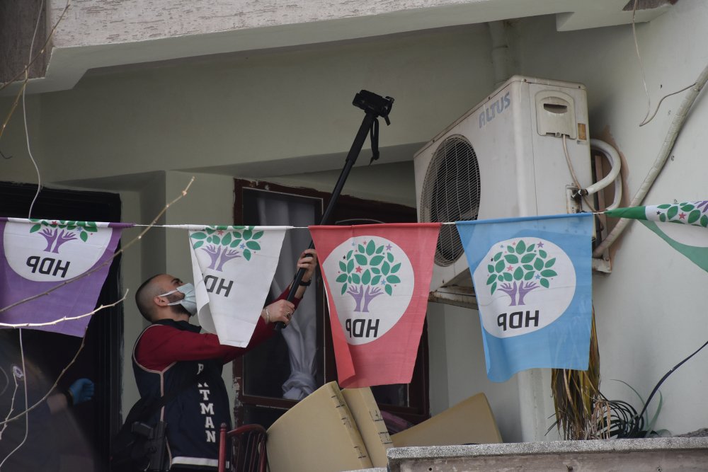 HDP il eş başkanları gözaltına alındı