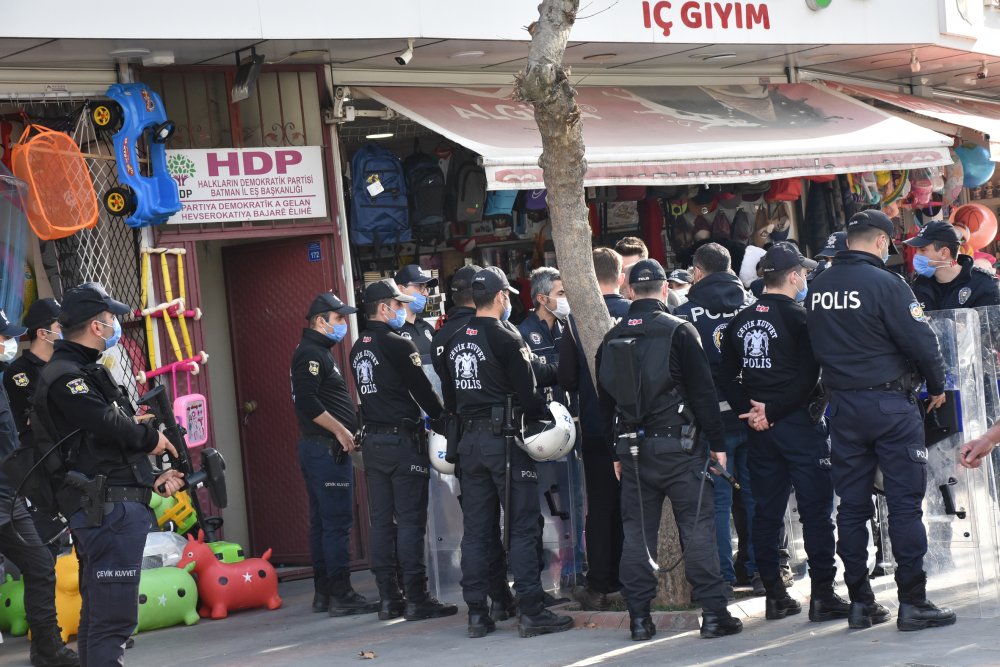 HDP il eş başkanları gözaltına alındı