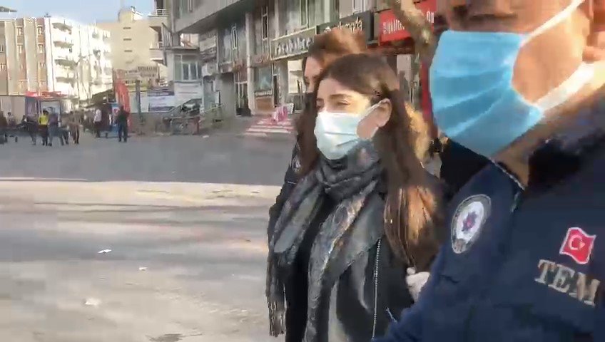 HDP il eş başkanları gözaltına alındı