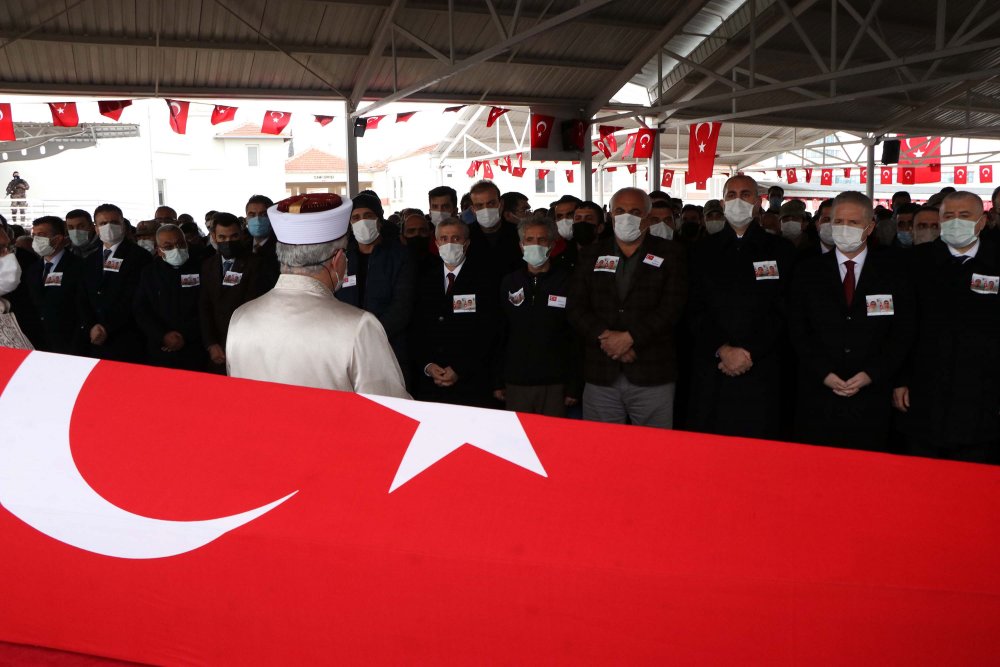 Gara şehitlerimizden ikisi son yolculuğuna uğurlandı