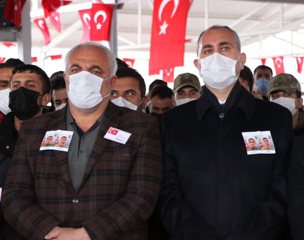 Gara şehitlerimizden ikisi son yolculuğuna uğurlandı