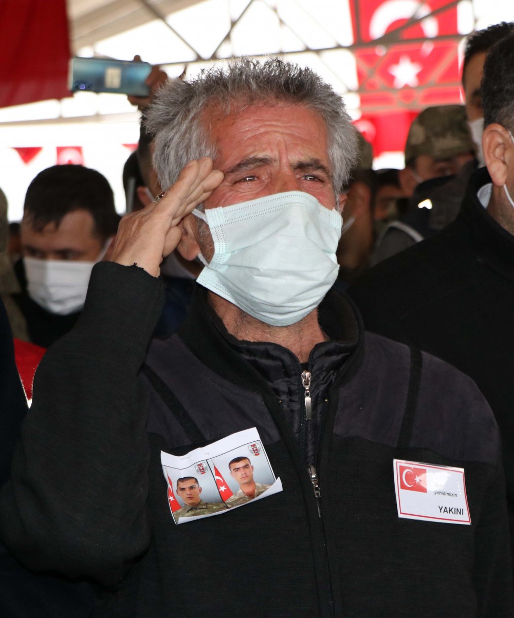 Gara şehitlerimizden ikisi son yolculuğuna uğurlandı