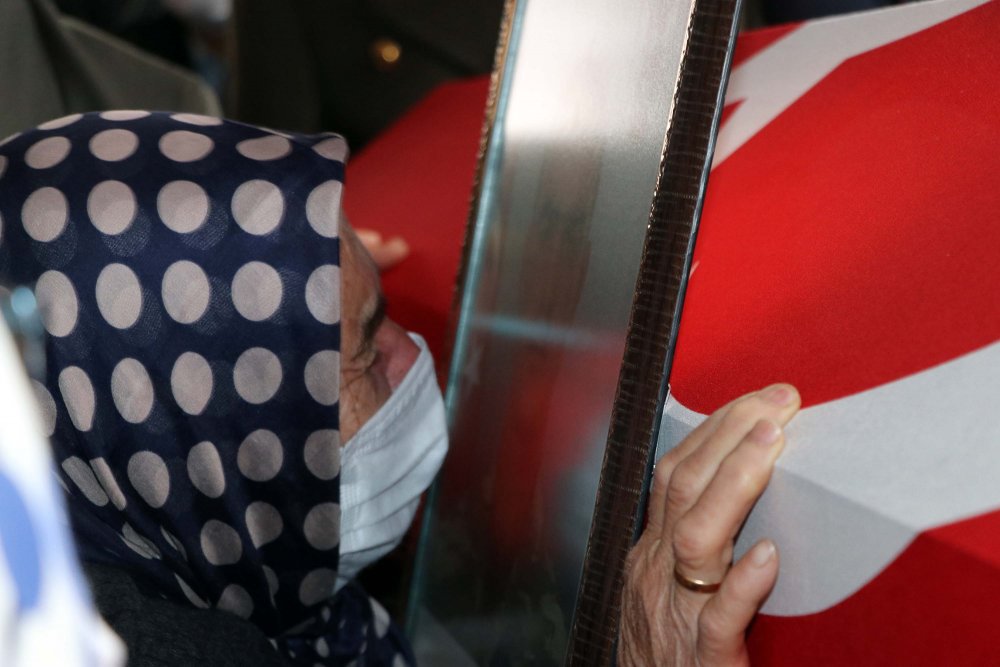 Gara şehitlerimizden ikisi son yolculuğuna uğurlandı