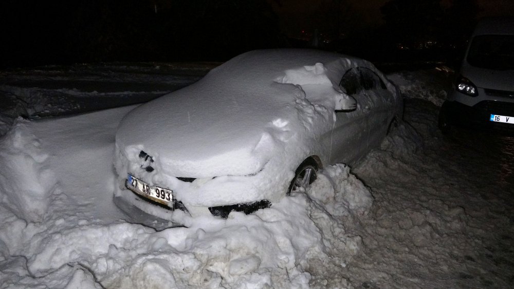 'Kayak yapmaya gidiyorum' diyerek evden çıktı... Otomobili terk edilmiş halde bulundu...
