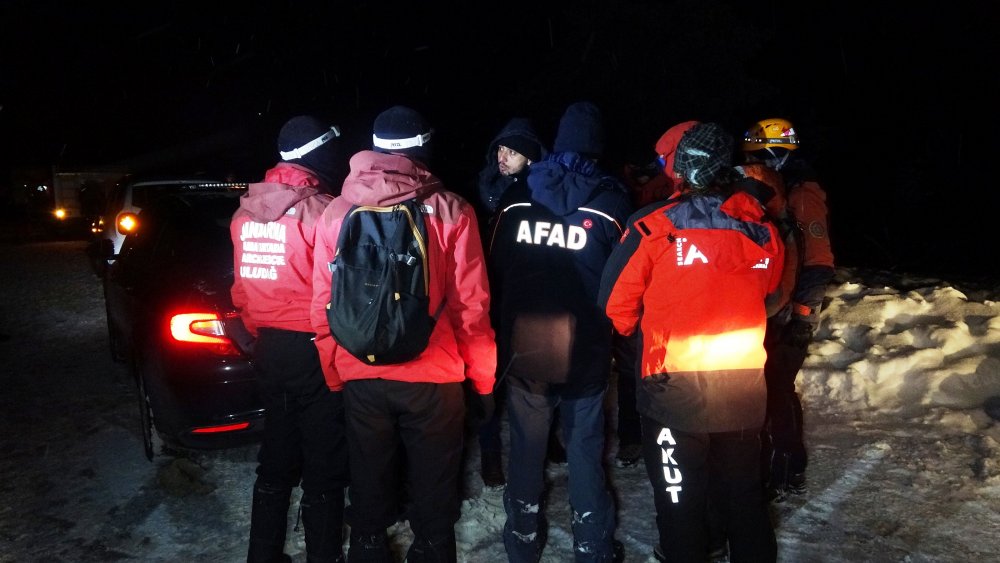 'Kayak yapmaya gidiyorum' diyerek evden çıktı... Otomobili terk edilmiş halde bulundu...